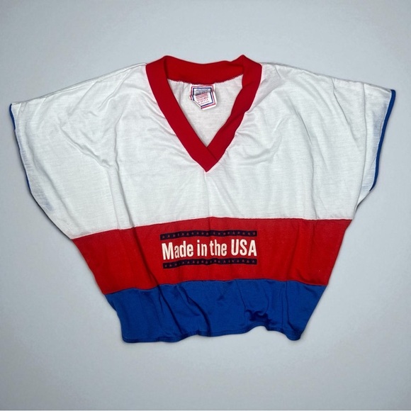VINTAGE 80s Made in the USA Oversized Boxy Cropped Color Block V Neck T shirt - Picture 7 of 8